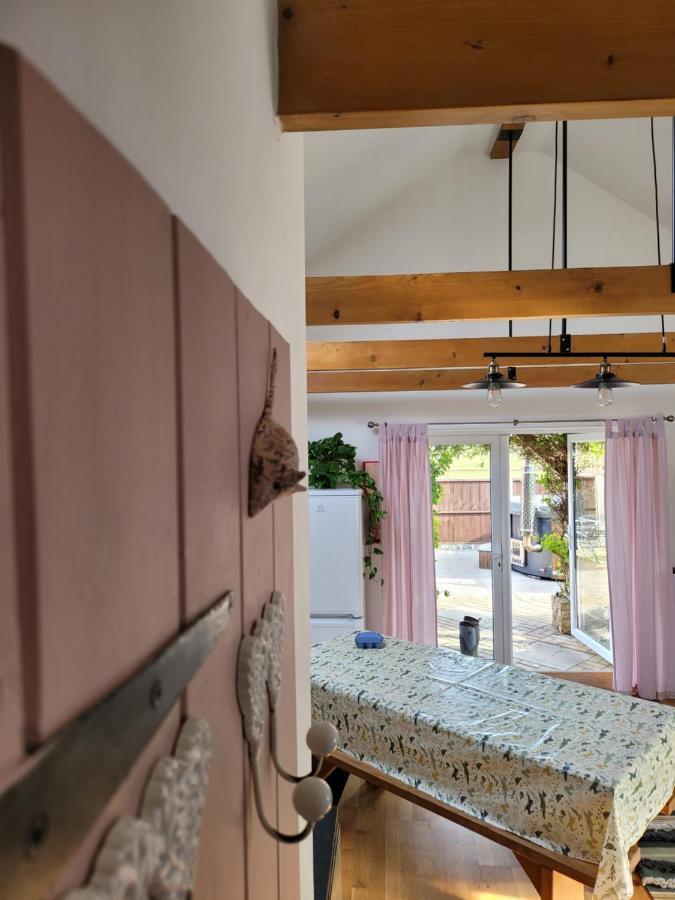 Oak Cottage With Private Log Fired Hot Tub Maidstone Luaran gambar