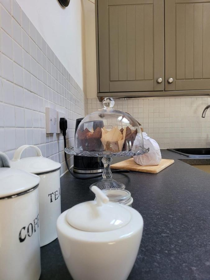 Oak Cottage With Private Log Fired Hot Tub Maidstone Luaran gambar