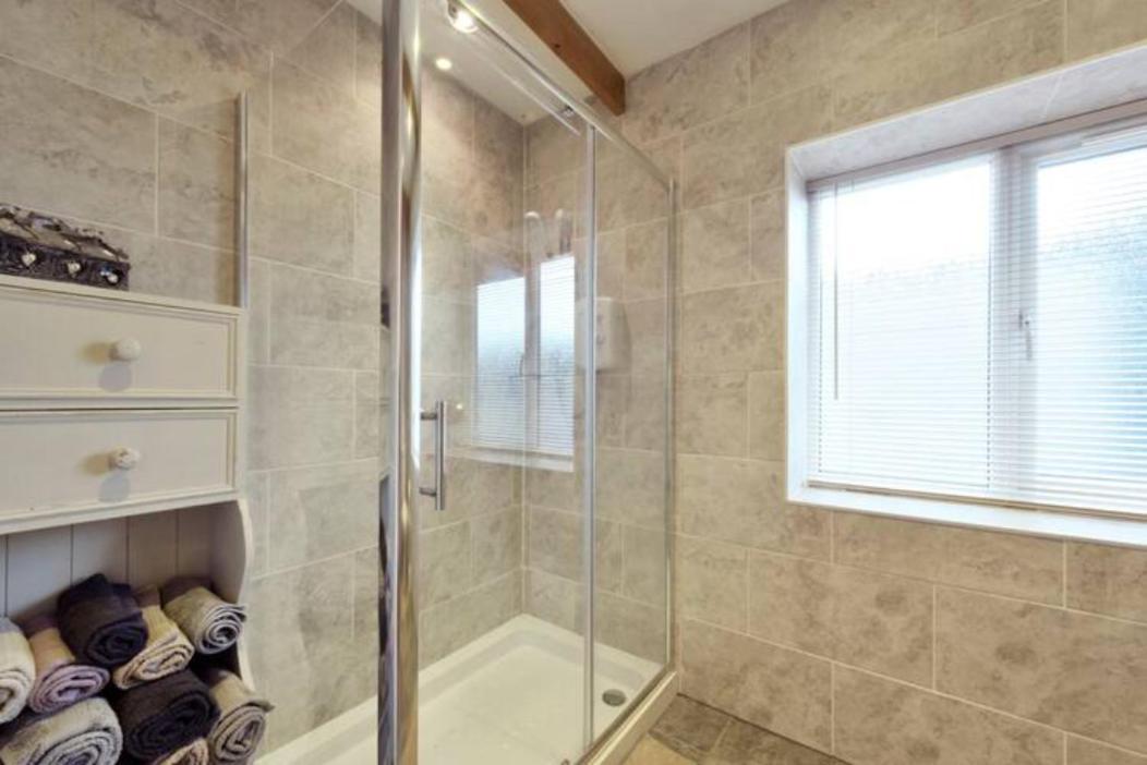 Oak Cottage With Private Log Fired Hot Tub Maidstone Luaran gambar